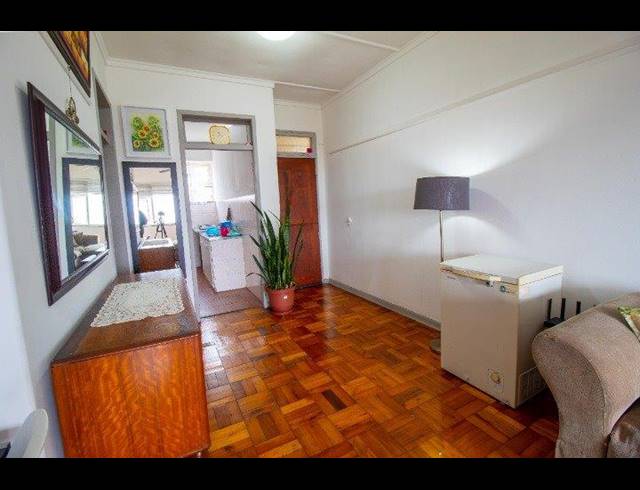 2 BEDROOM FLAT FOR SALE IN BLUFF